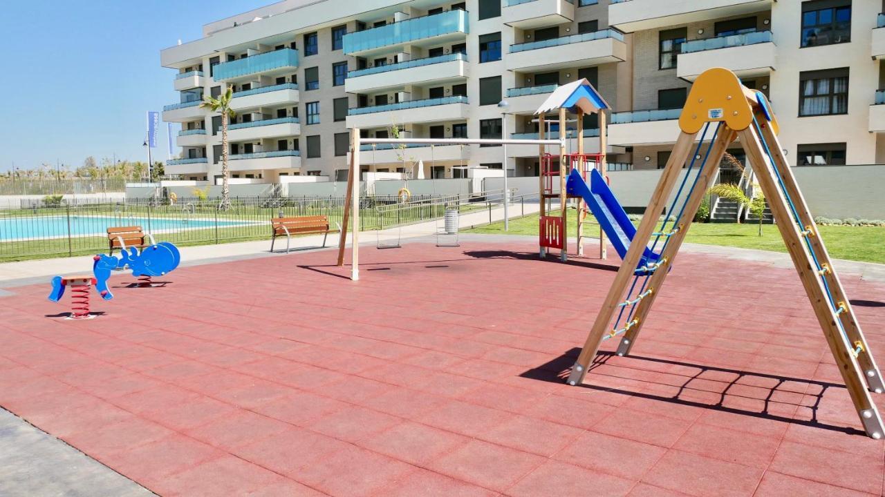 Playa Los Álamos, descanso y ocio en Torremolinos Exterior foto